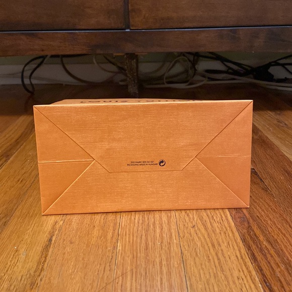 Louis Vuitton Shopping Bag - Picture 4 of 4